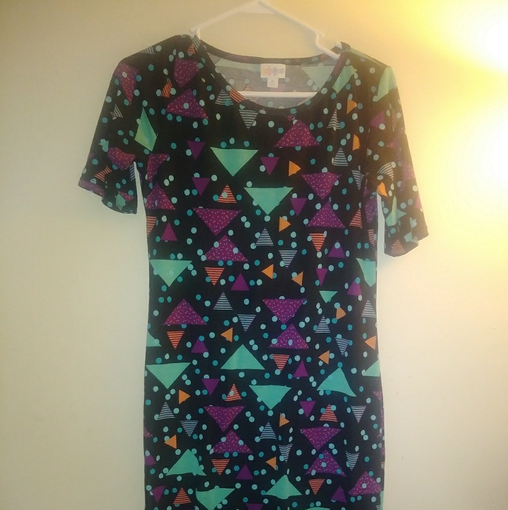 Medium LuLaRoe Julia
